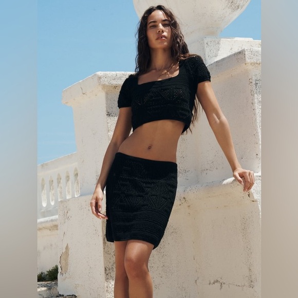 ZARA PIECE SET CROCHET KNIT CROP TANK AND SKIRT